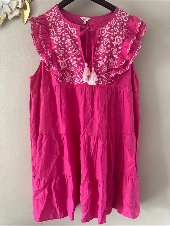 crown & ivy Dresses & Skirts - crown & ivy Hot Pink Embroidered Tie-Front Sundress
